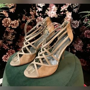 Calvin Klein Tan Grey Faux Suede Criss Cross Strap Back Zip 4inch Heels Sz 10